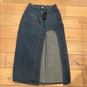 Chartou Blue Denim with front leg slit, NWT, small